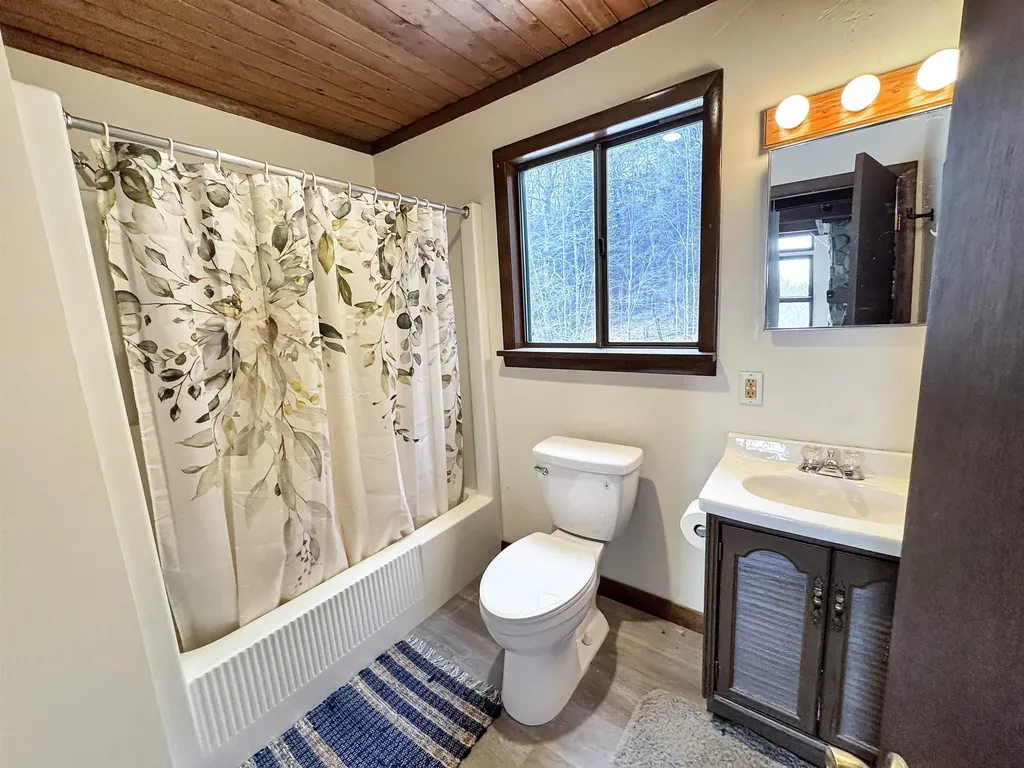 946 Huckle Hill Road Vernon VT 05354