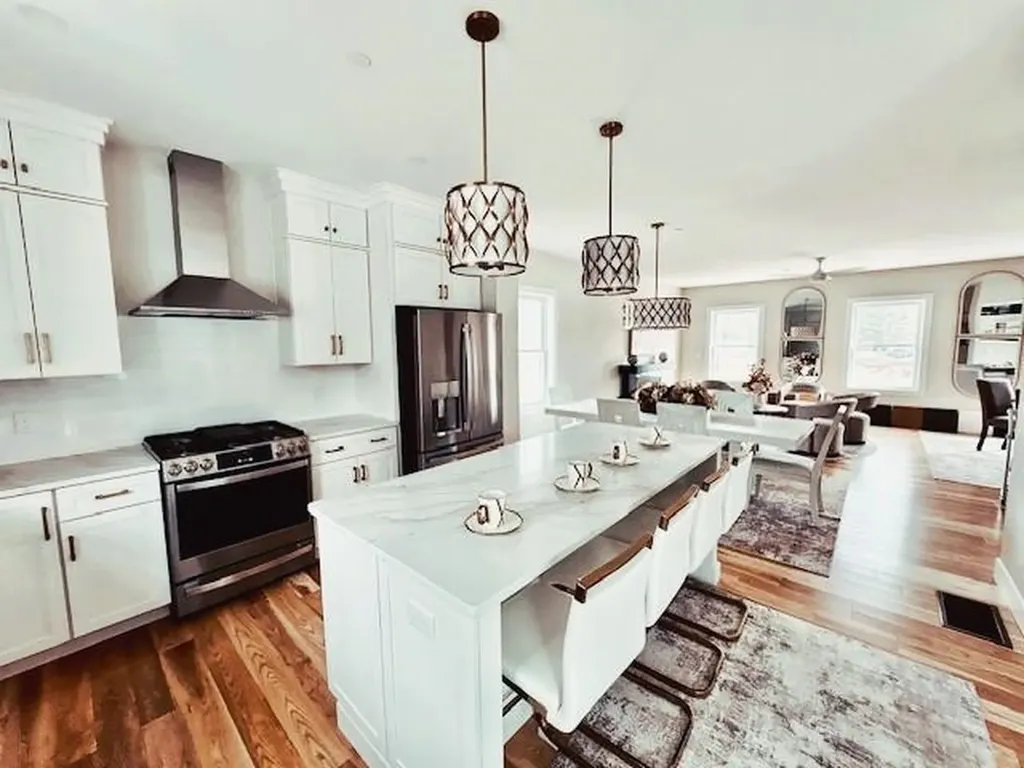 42 Elise Avenue Londonderry NH 03053