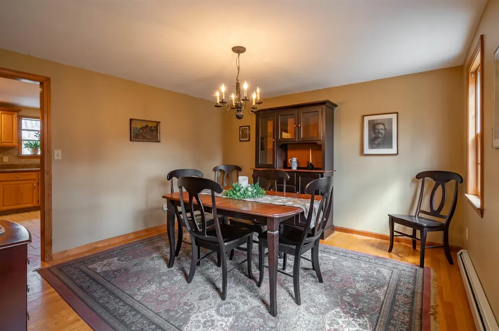 28 Peaslee Court Hampstead NH 03841