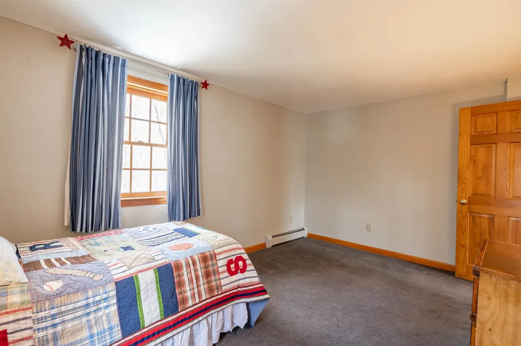 28 Peaslee Court Hampstead NH 03841