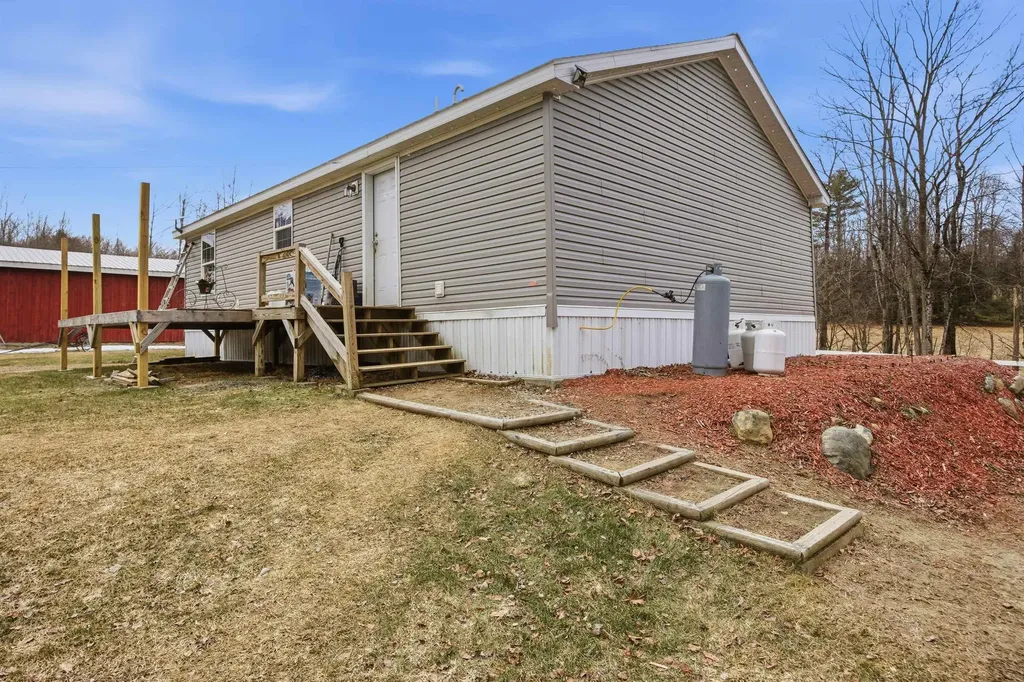 525 Sand Road Haverhill NH 03774