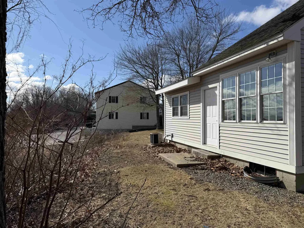 127 Daniel Webster Highway Merrimack NH 03054