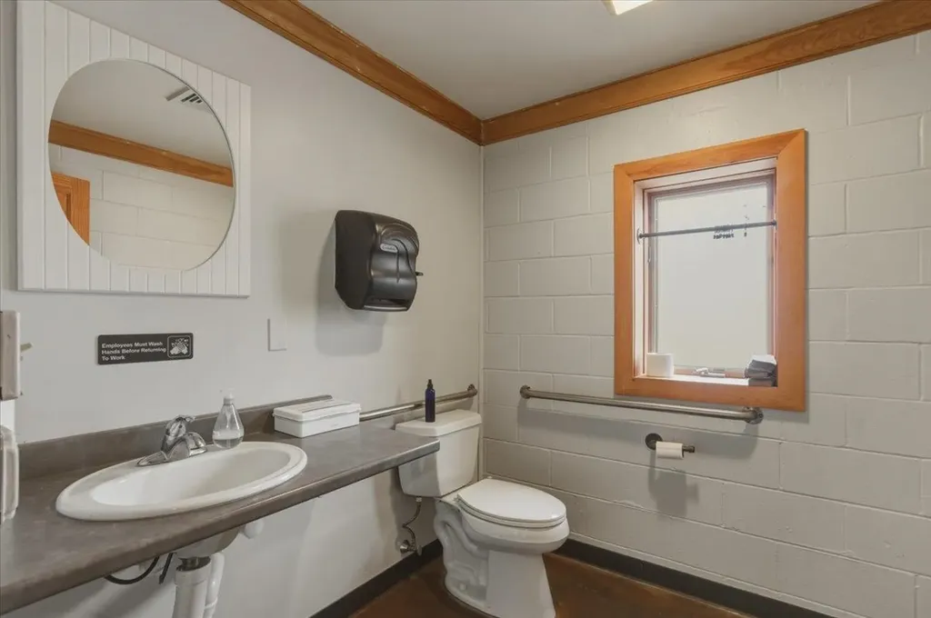 25 Mountain View Street Bristol VT 05443