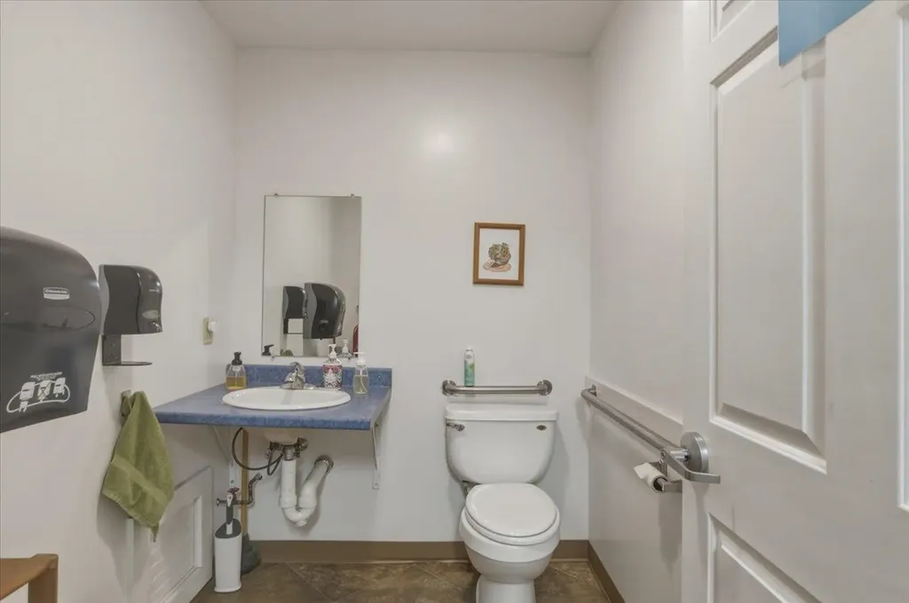 25 Mountain View Street Bristol VT 05443