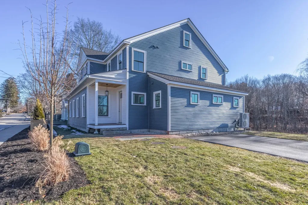 3 Cemetery Road Greenland NH 03840