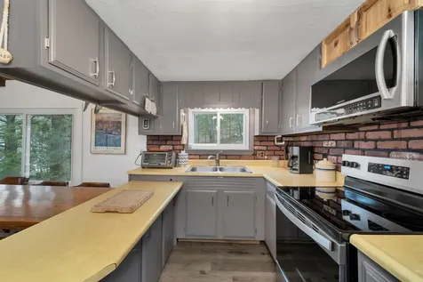 24 Buckboard Drive Gilford NH 03249