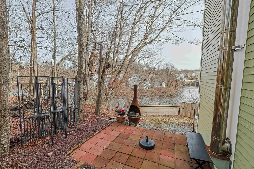 42 N Main Street Boscawen NH 03303