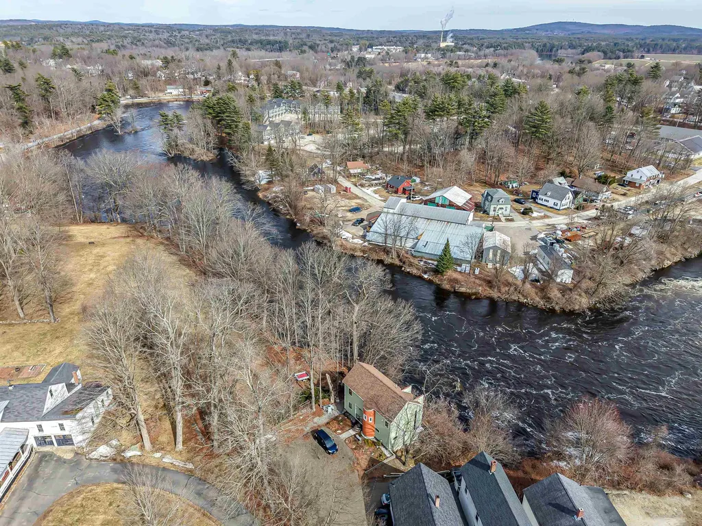 42 N Main Street Boscawen NH 03303