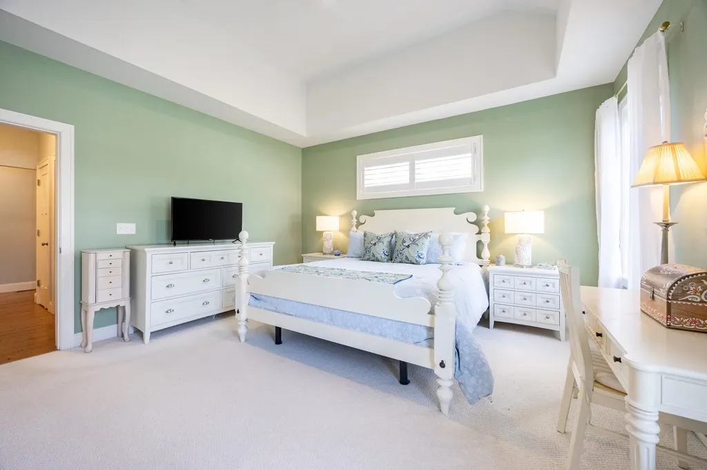 8 Grover Lane Kittery ME 03904