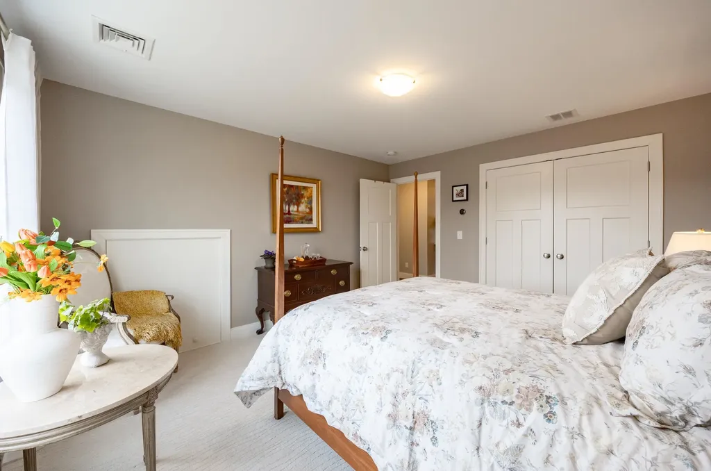 8 Grover Lane Kittery ME 03904