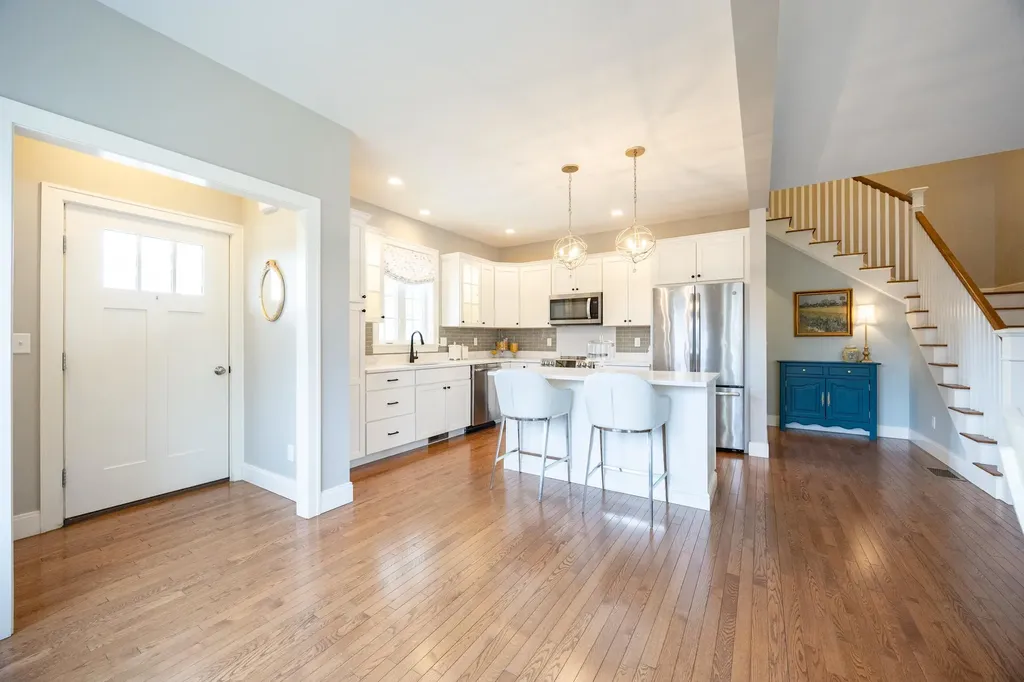 8 Grover Lane Kittery ME 03904