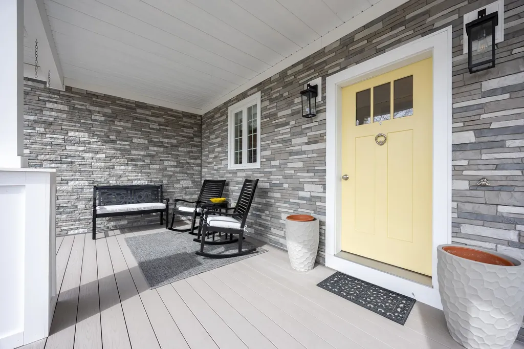 8 Grover Lane Kittery ME 03904