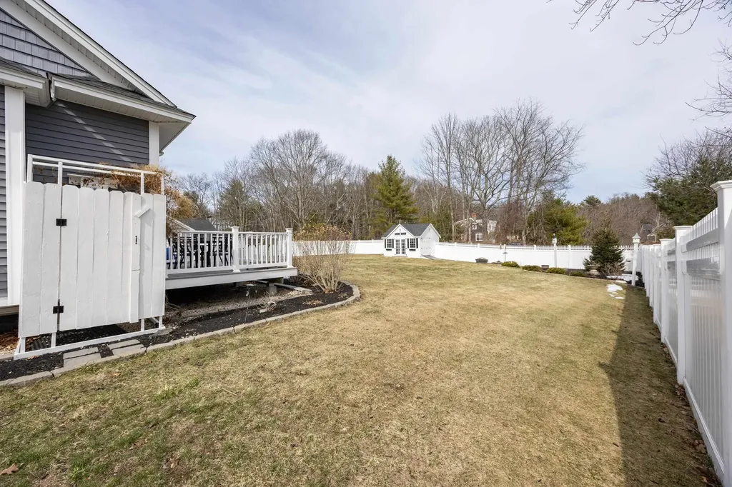 8 Grover Lane Kittery ME 03904