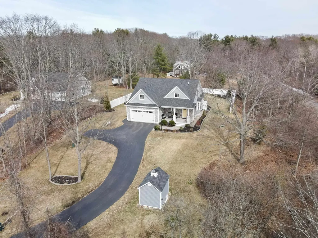 8 Grover Lane Kittery ME 03904