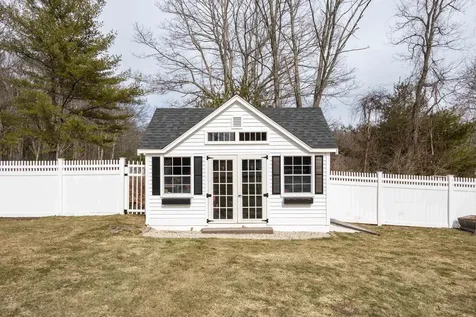 8 Grover Lane Kittery ME 03904