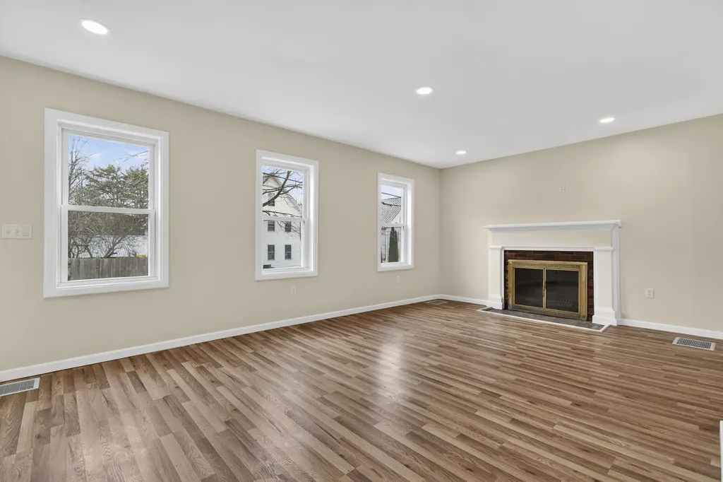 70 Bridge Street Hillsborough NH 03244