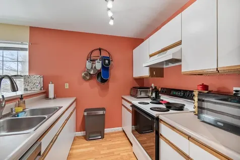 382 Hildred Drive Burlington VT 05401