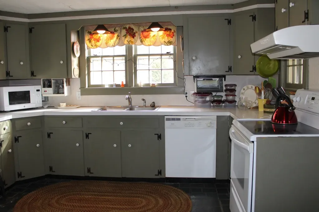 242 Clarendon Road Wallingford VT 05773