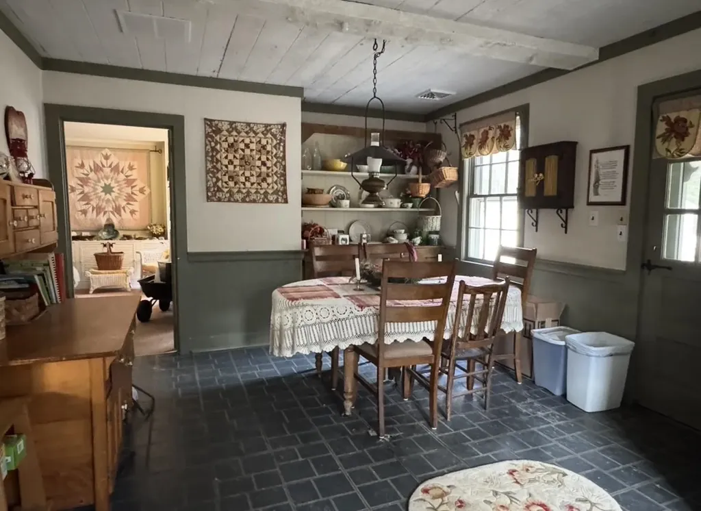 242 Clarendon Road Wallingford VT 05773