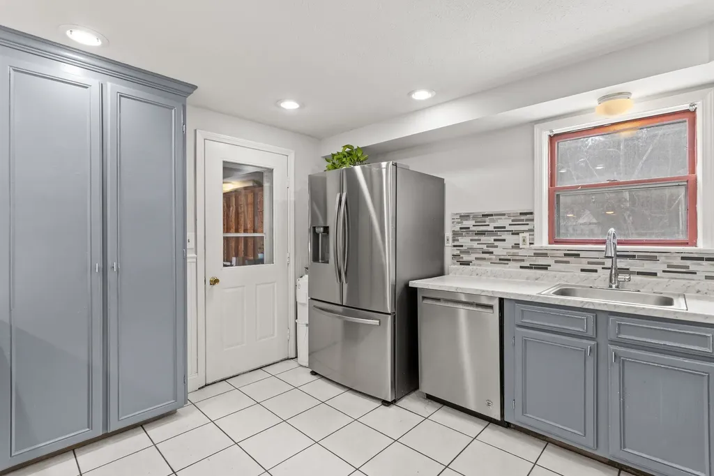 83 NE Village Road Concord NH 03301