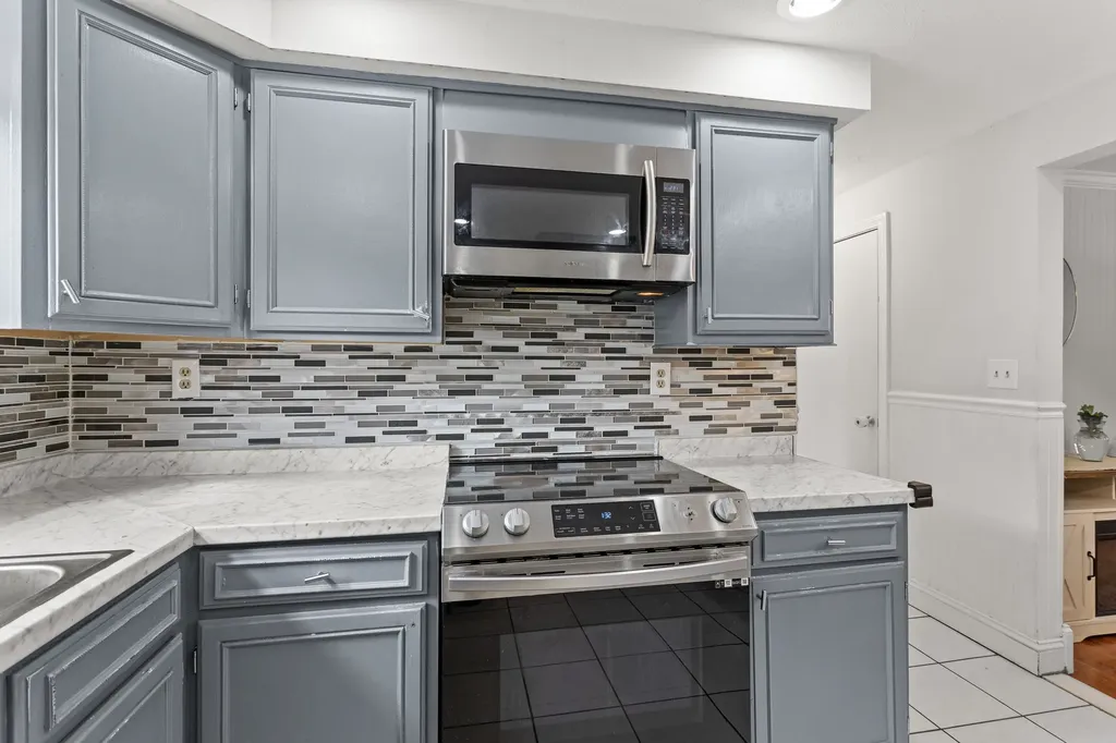 83 NE Village Road Concord NH 03301