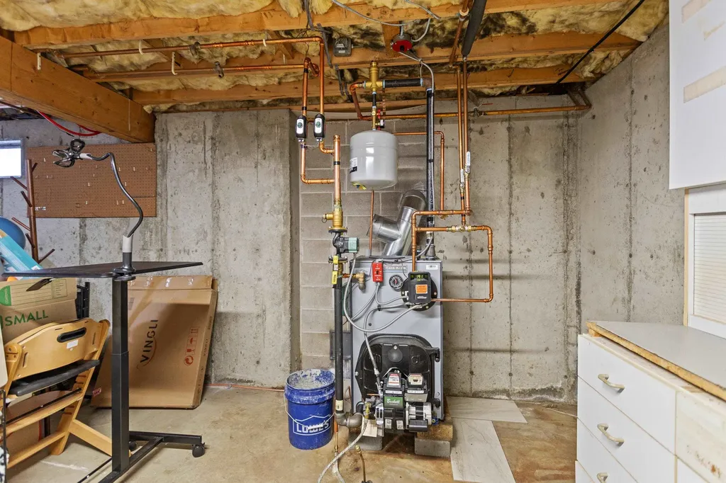 83 NE Village Road Concord NH 03301