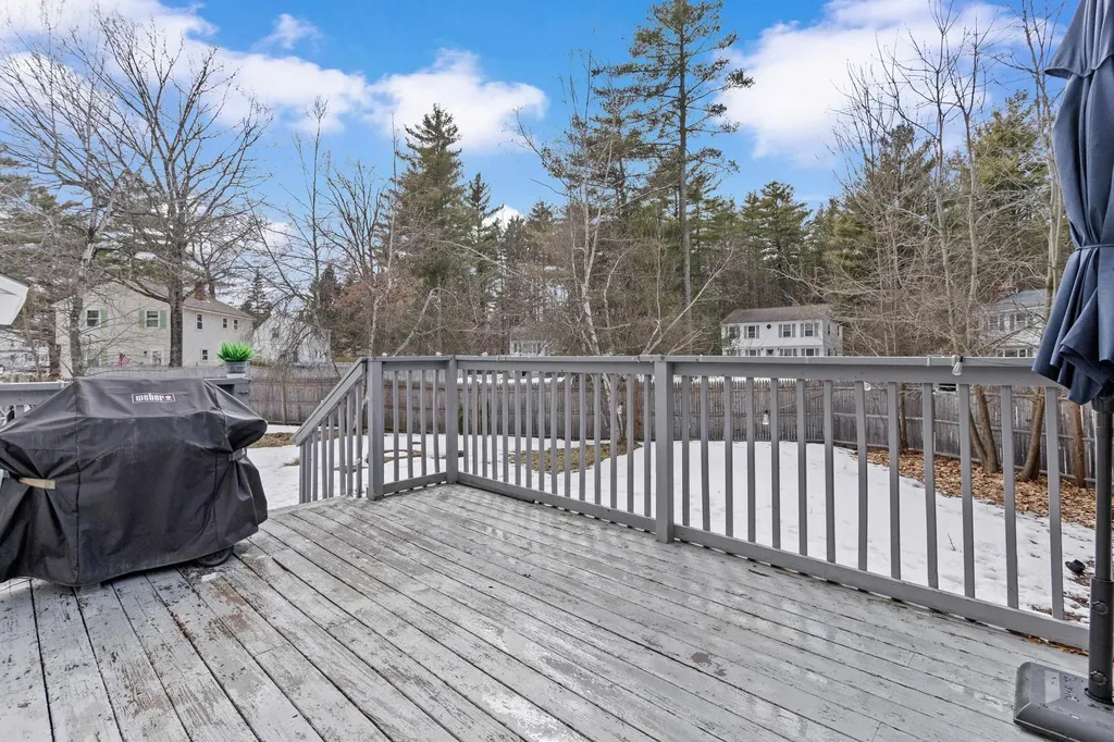 83 NE Village Road Concord NH 03301