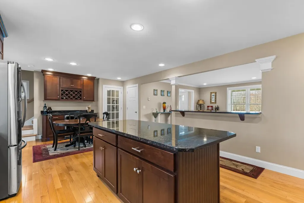 10 Heron Way Stratham NH 03885
