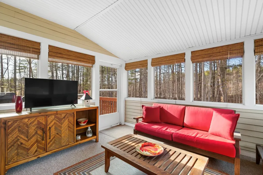 10 Heron Way Stratham NH 03885