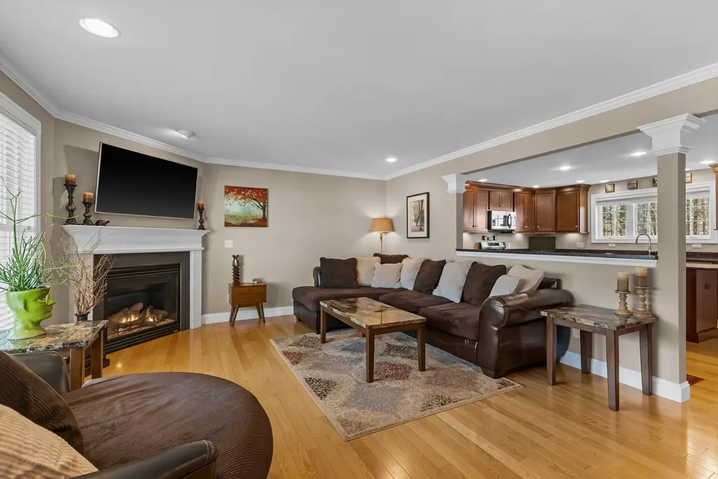 10 Heron Way Stratham NH 03885