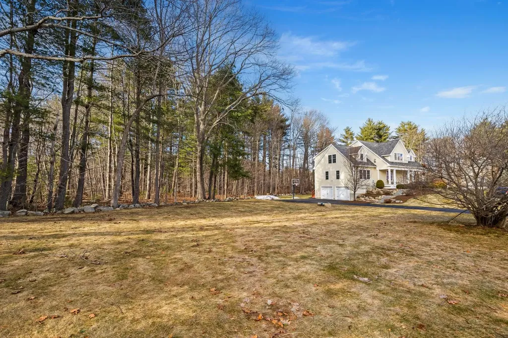 10 Heron Way Stratham NH 03885