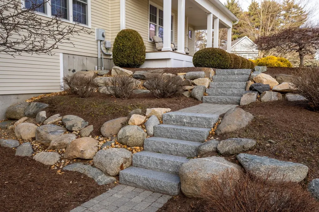 10 Heron Way Stratham NH 03885