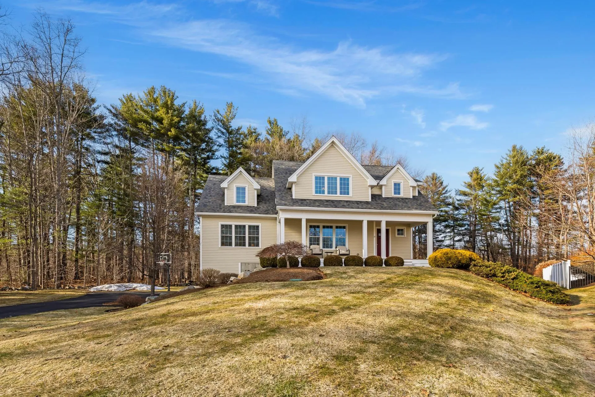 10 Heron Way Stratham NH 03885