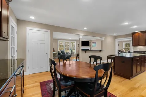10 Heron Way Stratham NH 03885