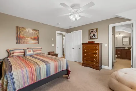 10 Heron Way Stratham NH 03885