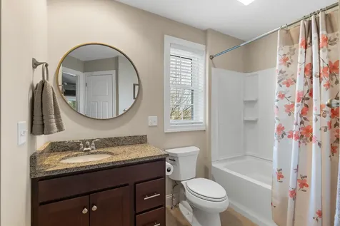 10 Heron Way Stratham NH 03885