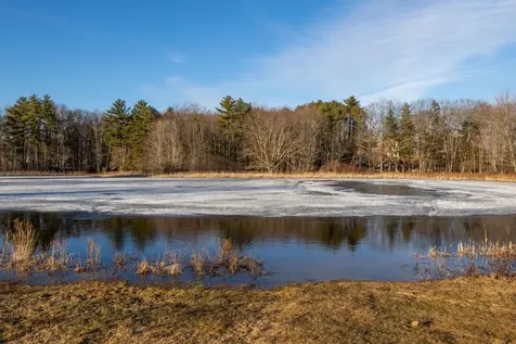 10 Heron Way Stratham NH 03885