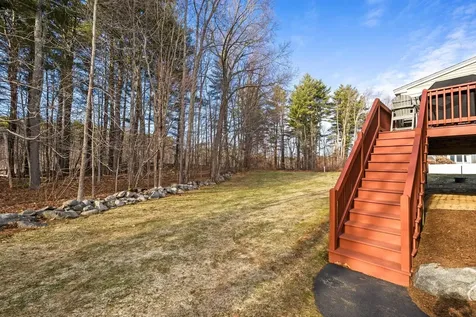 10 Heron Way Stratham NH 03885