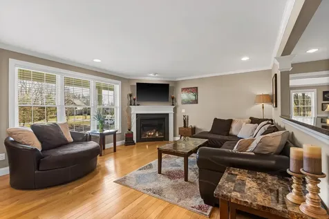 10 Heron Way Stratham NH 03885