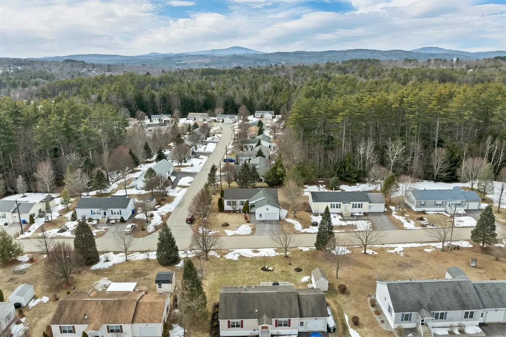 20 Timberline Drive Tilton NH 03276