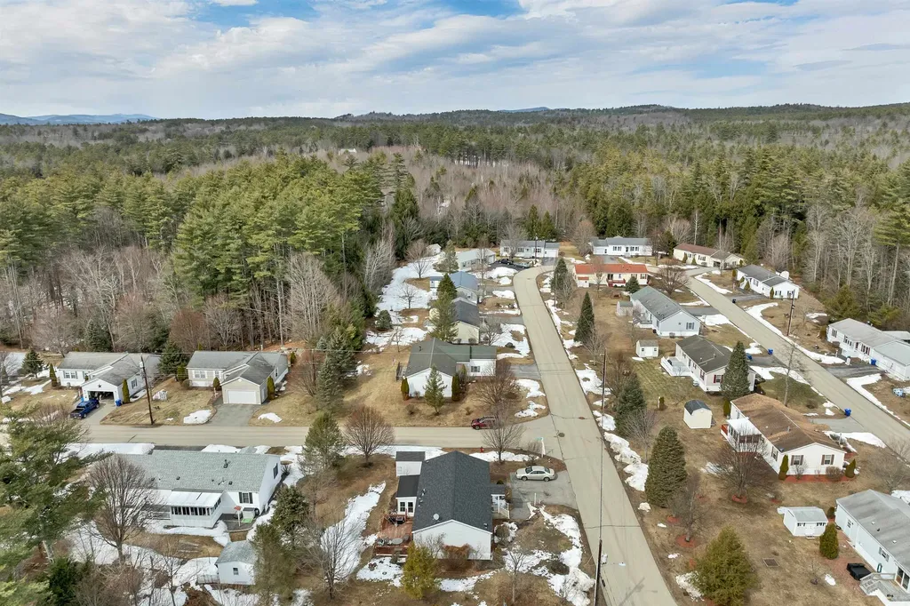 20 Timberline Drive Tilton NH 03276