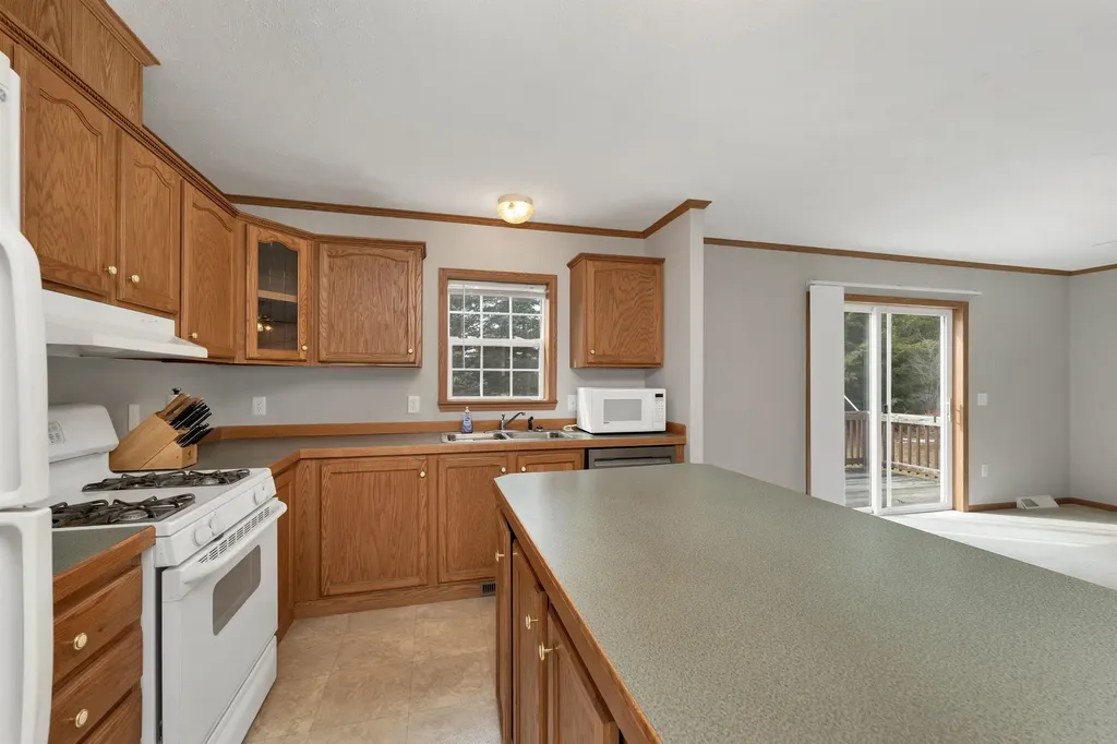 20 Timberline Drive Tilton NH 03276