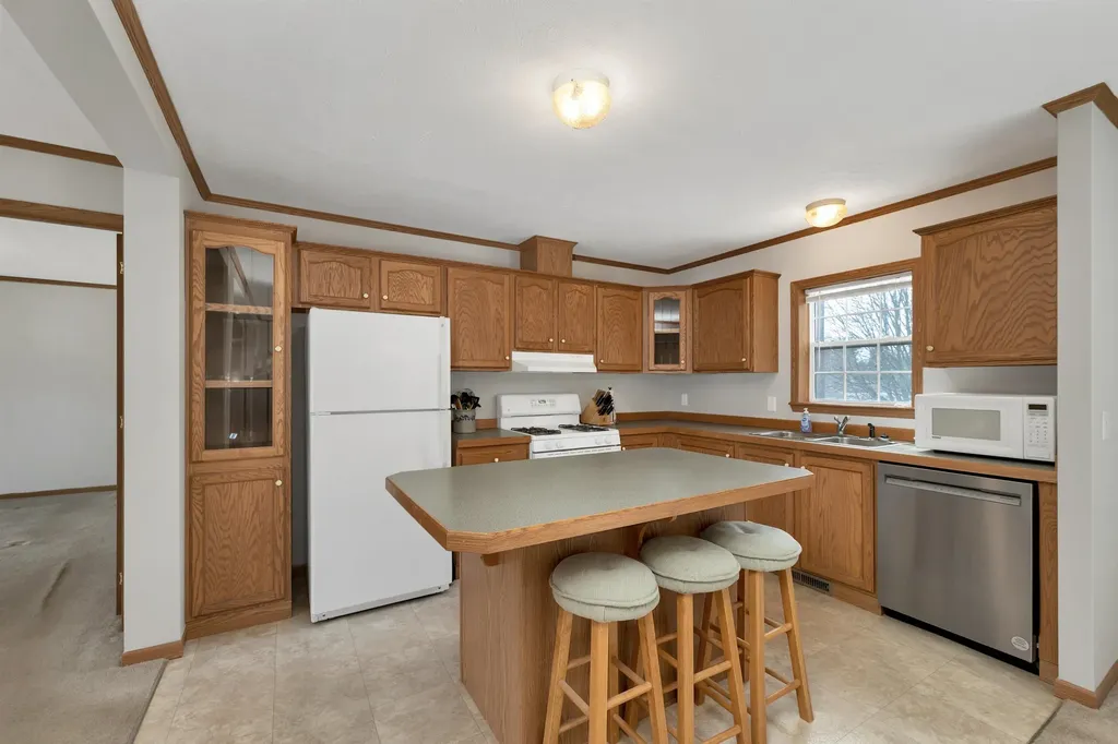 20 Timberline Drive Tilton NH 03276