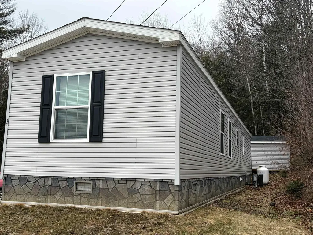 14 Hilltop Manor Mobile Home Park Littleton NH 03561