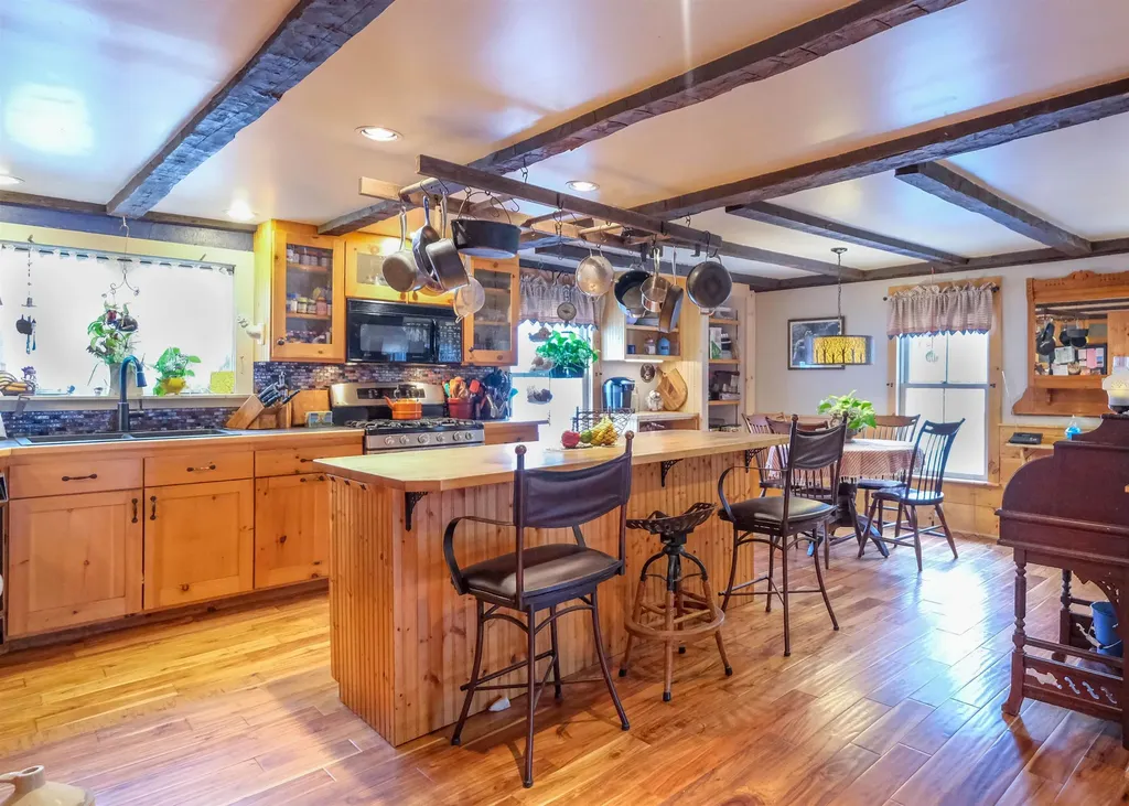 335 North Street Chester VT 05143