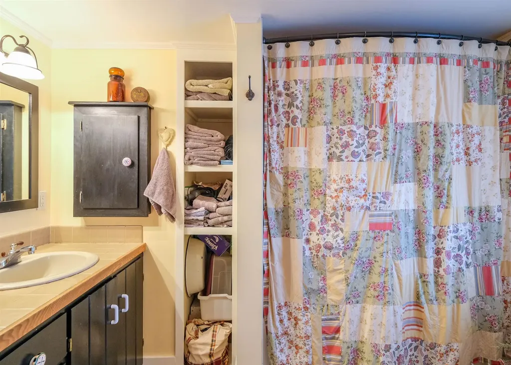 335 North Street Chester VT 05143