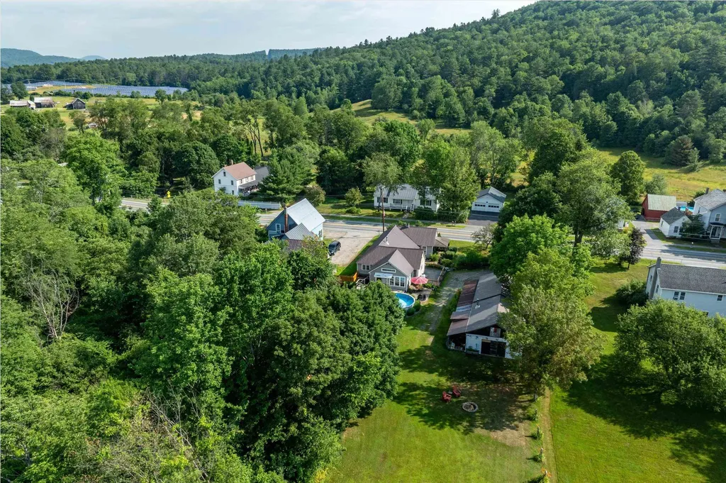 335 North Street Chester VT 05143