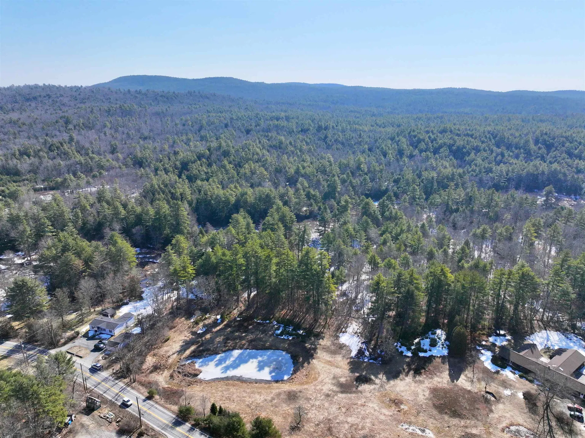 Raymond Road Deerfield NH 03037