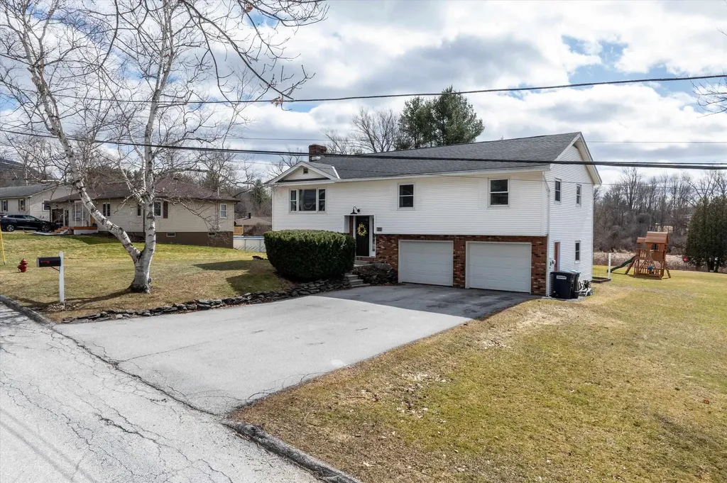 20 Brightview Avenue Rutland City VT 05701