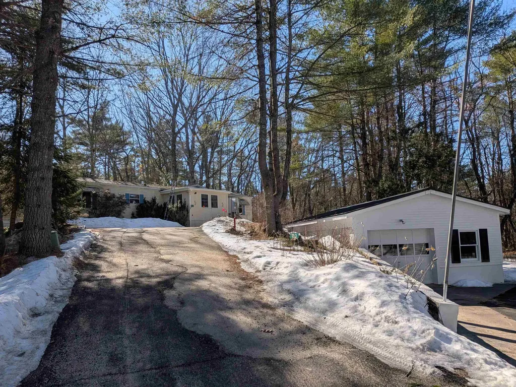 22 Fir Tree Lane Tuftonboro NH 03816